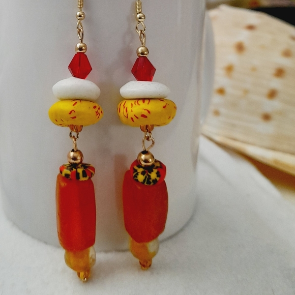 New handmade dangle earrings made from beautiful glass beads - Picture 4 of 4